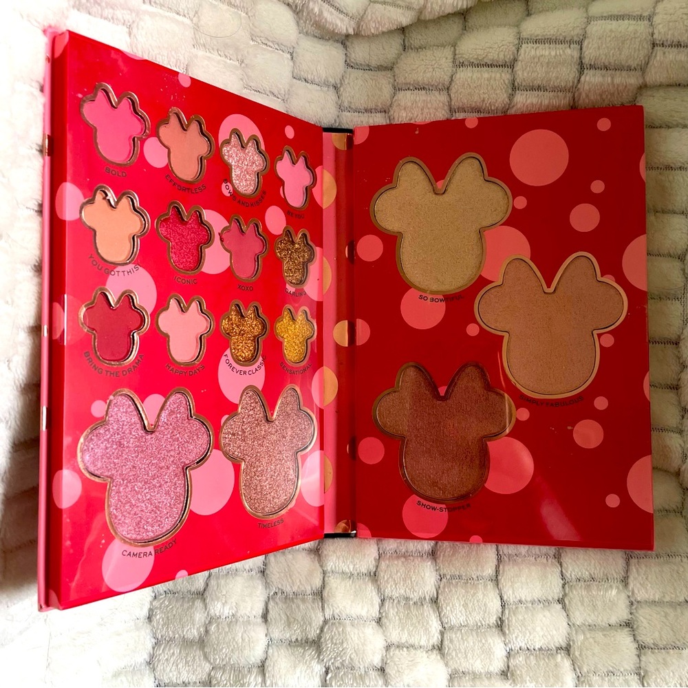 Eyeshadow Palette Minnie Mouse NWT